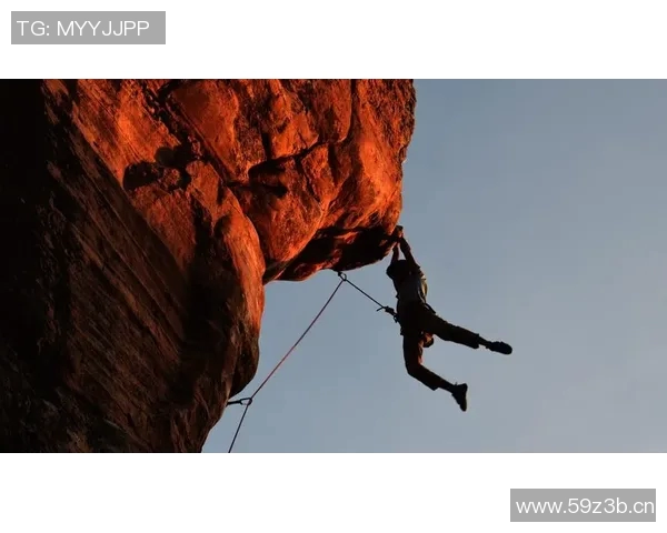 武汉攀岩队的力量揭秘：勇攀高峰的热血故事与团队精神